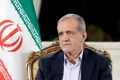 پزشکیان: اگر دستگاهی همکاری نکند باید عذرش را بخواهیم 