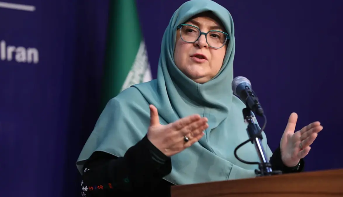 مهاجرانی، سخنگوی دولت پزشکیان: اینترنت طبقاتی مبنای قانونی ندارد