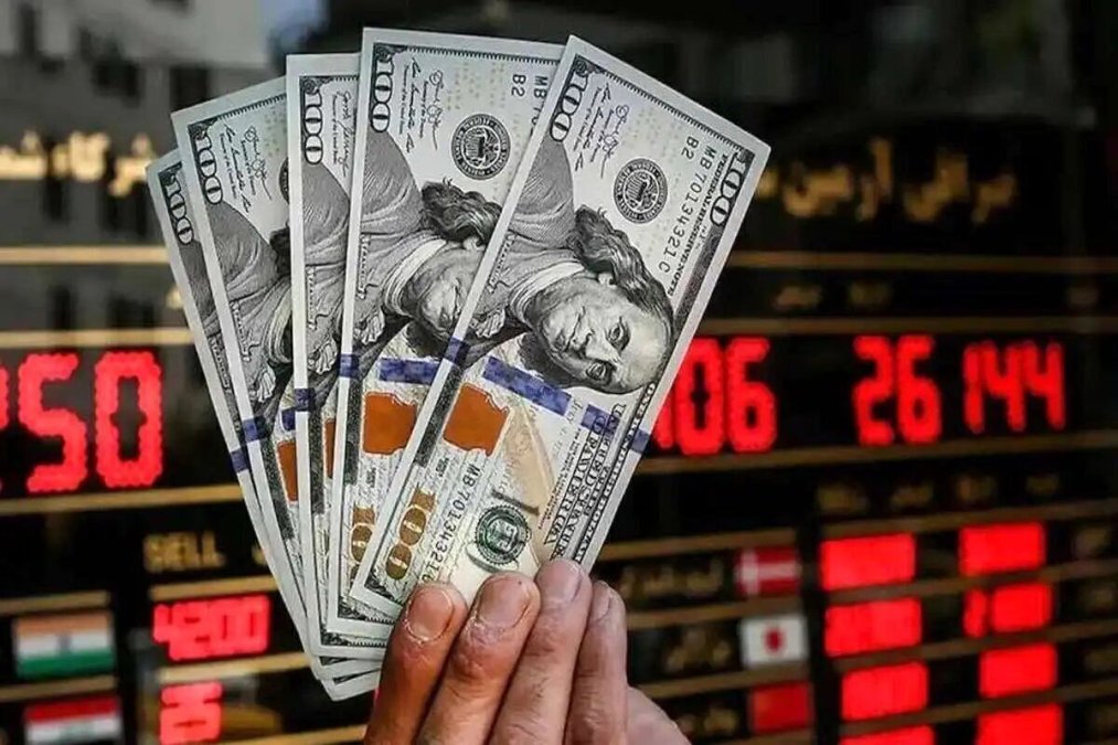 قیمت دلار از مرز ۹۹ هزار تومان عبور کرد