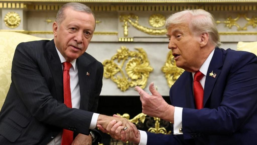 درخواست ترامپ از اردوغان: خرید نفت از روسیه را متوقف کنید
