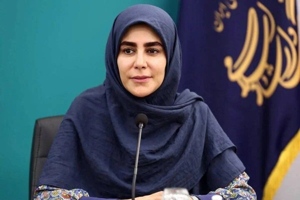 نادره رضایی از معاونت هنری کنار گذاشته شد