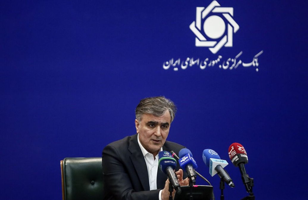 بانک مرکزی در بنبست؛ فرزین کجای بازی ایستاده؟