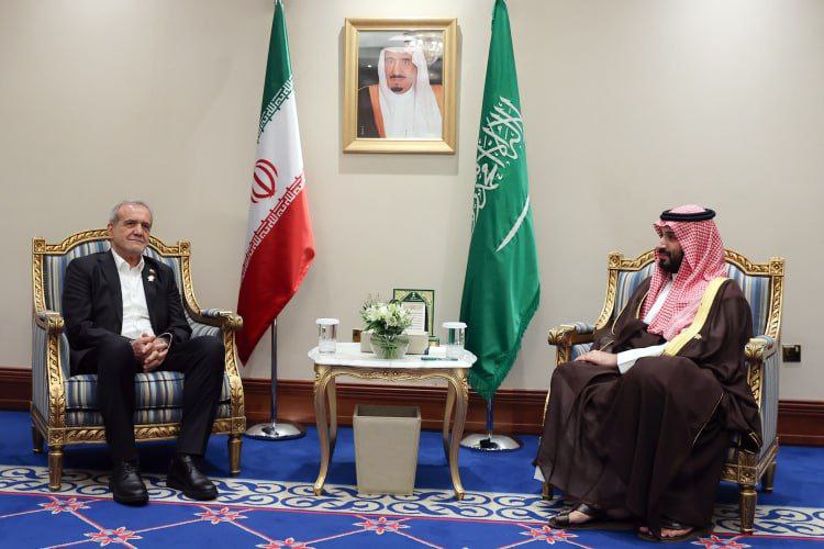 دیدار مسعود پزشکیان با محمد بن سلمان در حاشیه اجلاس دوحه