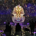 در آستانه گشایش موزه بزرگ مصر، آسمان قاهره میزبان نمایشی خیره‌کننده از پهپادها شد