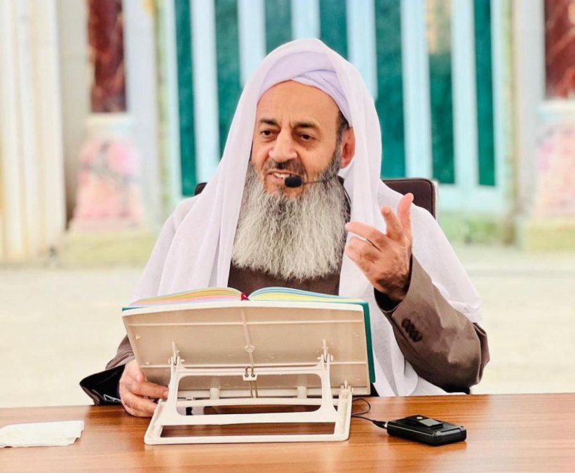 واکنش مولوی عبدالحمید به بازگشت تحریمها: مردم هیچ روزنهای از امید نمیبینند