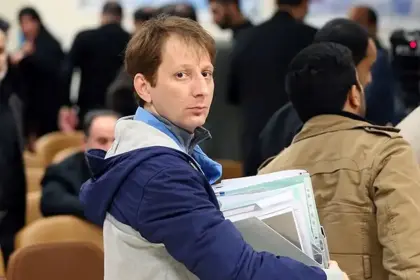 بابک زنجانی: خریدار ایران مال هستم؛ بانک مرکزی نمی‌فروشد