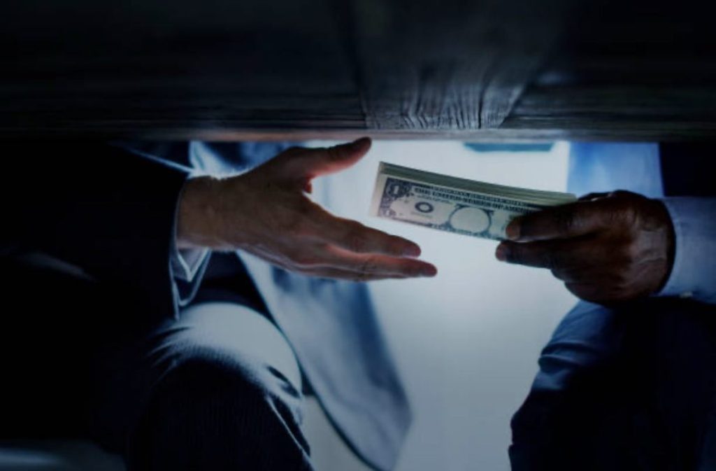 Economy Encircled by Interests: An Examination of an Inefficient Structure