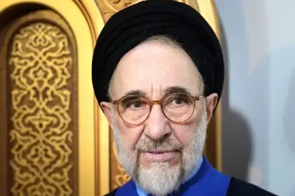 خاتمی: ۸۰ درصد مردم ایران اهمیتی به هویت حاکم نمی‌دهند 