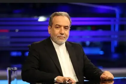 عراقچی: برای دستیابی به منافع ملی باید میان جنگ و مذاکره انتخاب کرد