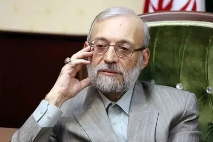 لاریجانی: به هیچ «ننه‌قمری» اجازه دخالت در سیاست هسته‌ای ایران نمی‌دهیم