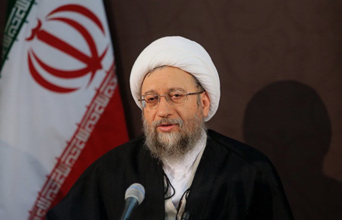 آملی لاریجانی:کشور در آستانه فروپاشی نیست