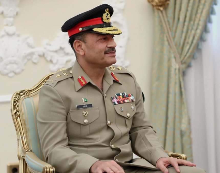 ورود فرمانده ارتش پاکستان به تهران