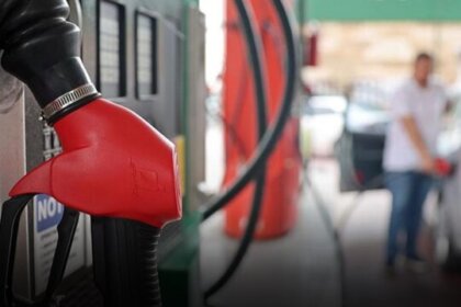 آغاز عرضه بنزین لیتری ۸۷ هزار و ۲۰۰ تومان در کرمان از بامداد پنجشنبه