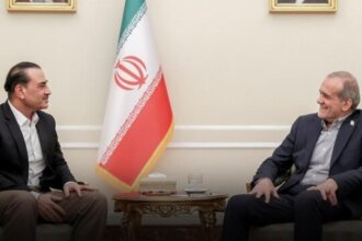 دیدار عاصم منیر با پزشکیان در تهران