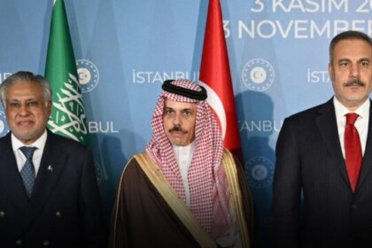 رویترز: ترکیه، پاکستان و عربستان درباره تقویت همکاری‌های دفاعی گفت‌وگو می‌کنند