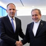 ایران و یونان بر تقویت روابط و ادامه دیپلماسی تأکید کردند