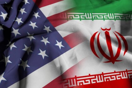 رویترز: تهران و واشنگتن درباره توافق مرحله‌ای برای پایان جنگ گفت‌وگو می‌کنند