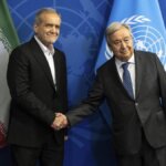 دیدار پزشکیان و گوترش در نیویورک؛ رئیس‌جمهور ایران دفتر یادبود سازمان ملل را امضا کرد
