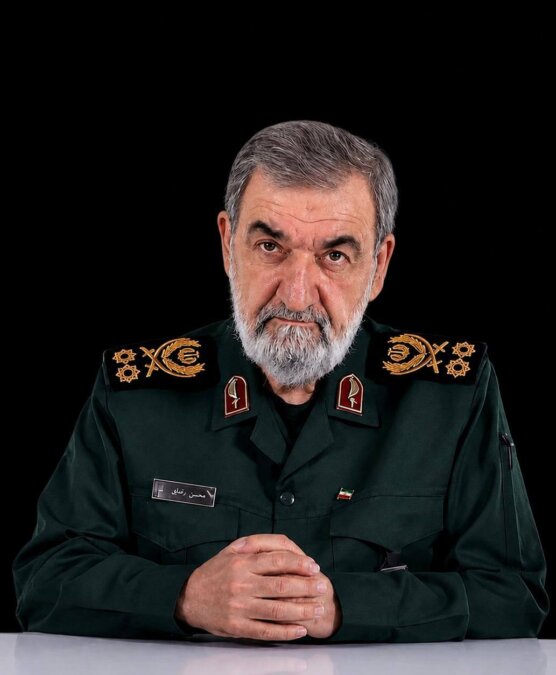 محسن رضایی: شروط ایران اعلام شده اما ترامپ هنوز تصمیم نگرفته است