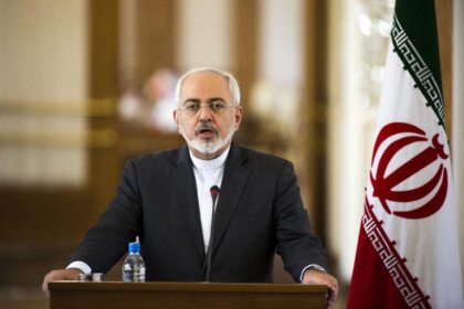 ظریف سخنان روبیو درباره ایران را «غیرعلمی» خواند