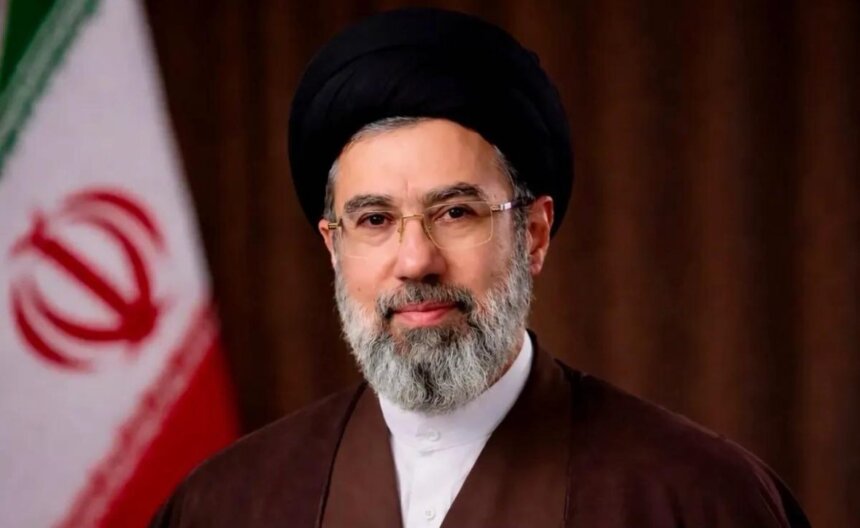 مجتبی خامنه‌ای: دشمن چشم دیدن پیشرفت ایران را ندارد؛ ایران قوی بر اقتدار علمی استوار است
